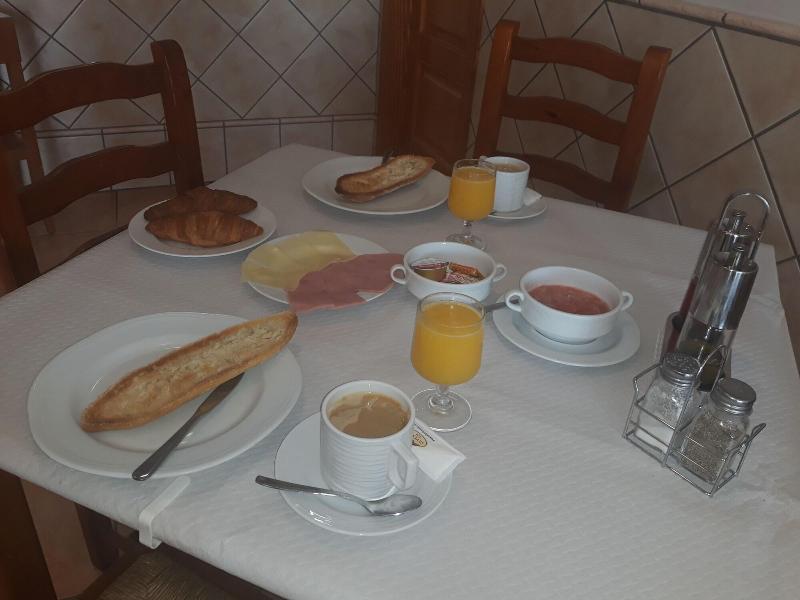 Imagen de alojamiento Hostal Roig 53 Imagen de alojamiento Hostal Roig 53