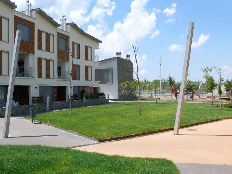 Imagen de alojamiento APARTMENTSUITESPAIN FORMIGAL ORDESA Jardín Imagen de alojamiento APARTMENTSUITESPAIN FORMIGAL ORDESA Jardín