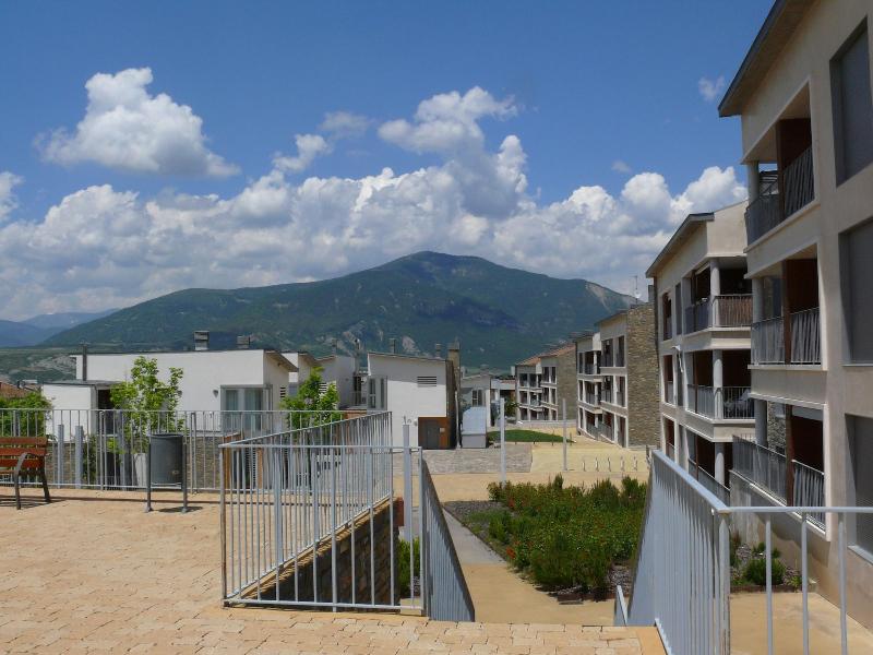 Imagen de alojamiento APARTMENTSUITESPAIN FORMIGAL ORDESA Jardín Imagen de alojamiento APARTMENTSUITESPAIN FORMIGAL ORDESA Jardín
