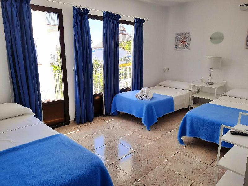 Imagen de alojamiento Hostal Costa Ibiza Imagen de alojamiento Hostal Costa Ibiza