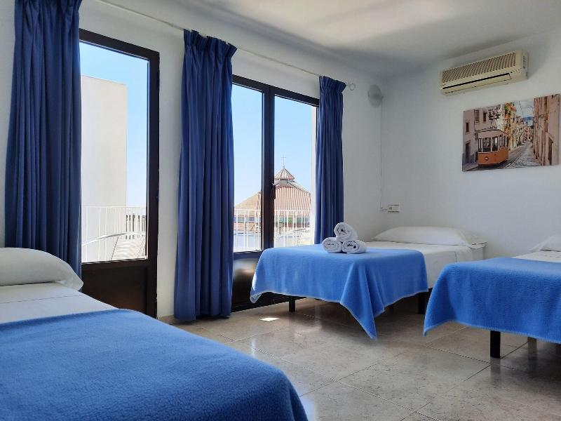 Imagen de alojamiento Hostal Costa Ibiza Imagen de alojamiento Hostal Costa Ibiza