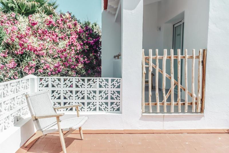 Imagen de alojamiento Hotel Boutique & Spa Las Mimosas Ibiza Imagen de alojamiento Hotel Boutique & Spa Las Mimosas Ibiza