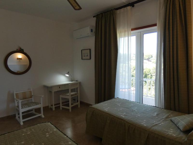 Imagen de alojamiento Hostal Port Fornells - Adults Only Imagen de alojamiento Hostal Port Fornells - Adults Only