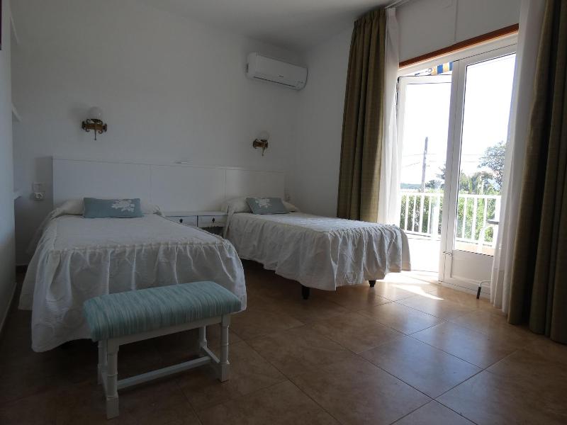 Imagen de alojamiento Hostal Port Fornells - Adults Only Imagen de alojamiento Hostal Port Fornells - Adults Only
