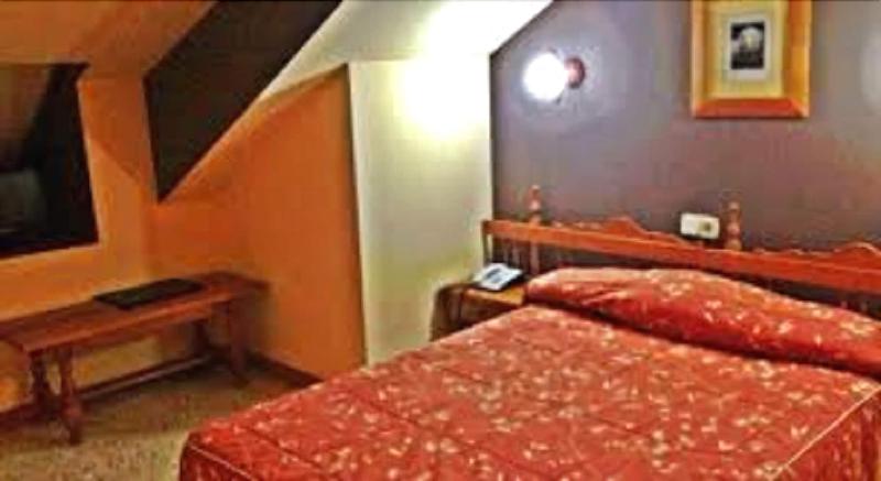 Imagen de alojamiento Hotel Montsant Imagen de alojamiento Hotel Montsant