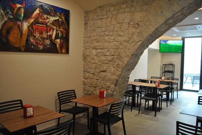 Imagen de alojamiento Hostal Universitat Cervera Imagen de alojamiento Hostal Universitat Cervera