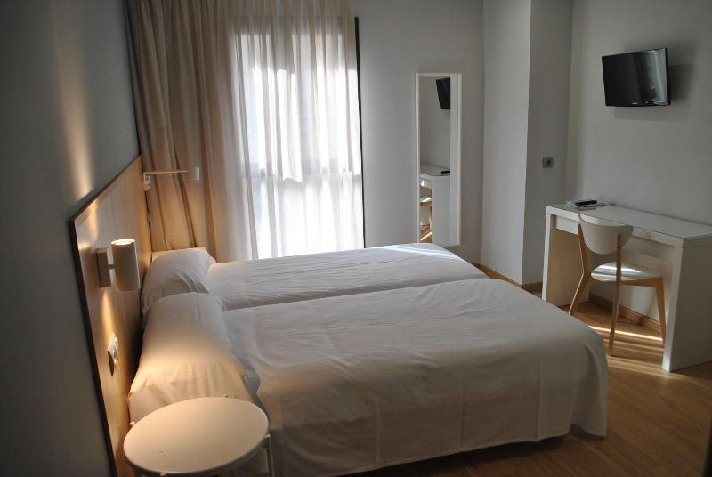 Imagen de alojamiento Hostal Universitat Cervera Imagen de alojamiento Hostal Universitat Cervera
