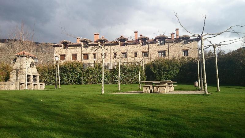 Imagen de alojamiento Hotel Ribera Del Corneja Imagen de alojamiento Hotel Ribera Del Corneja