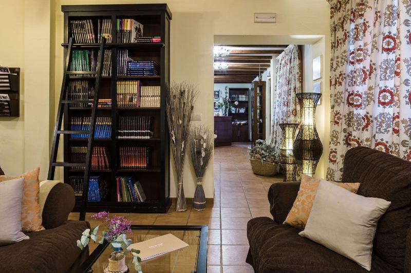 Imagen de alojamiento Hotel Ribera Del Corneja Imagen de alojamiento Hotel Ribera Del Corneja