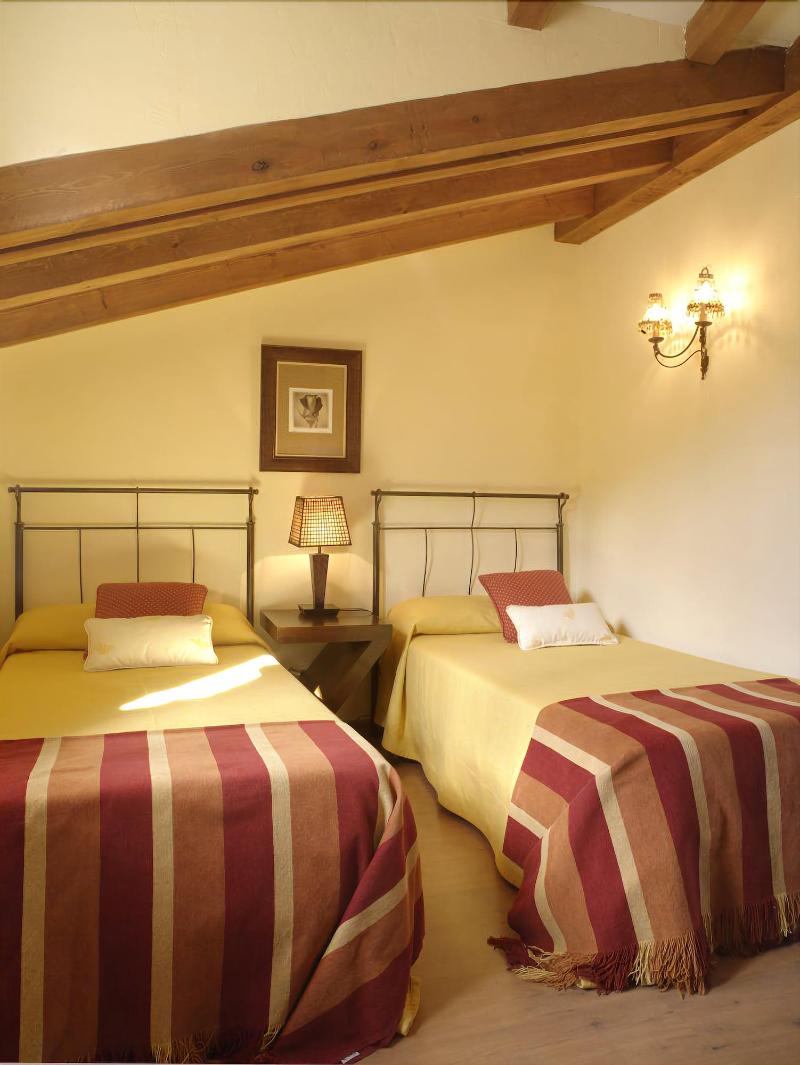 Imagen de alojamiento Hotel Ribera Del Corneja Imagen de alojamiento Hotel Ribera Del Corneja