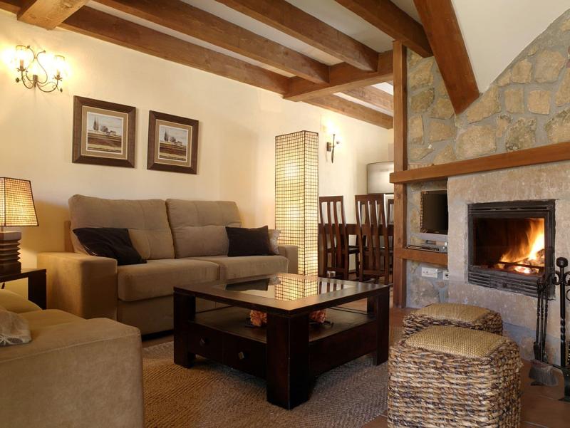 Imagen de alojamiento Hotel Ribera Del Corneja Imagen de alojamiento Hotel Ribera Del Corneja