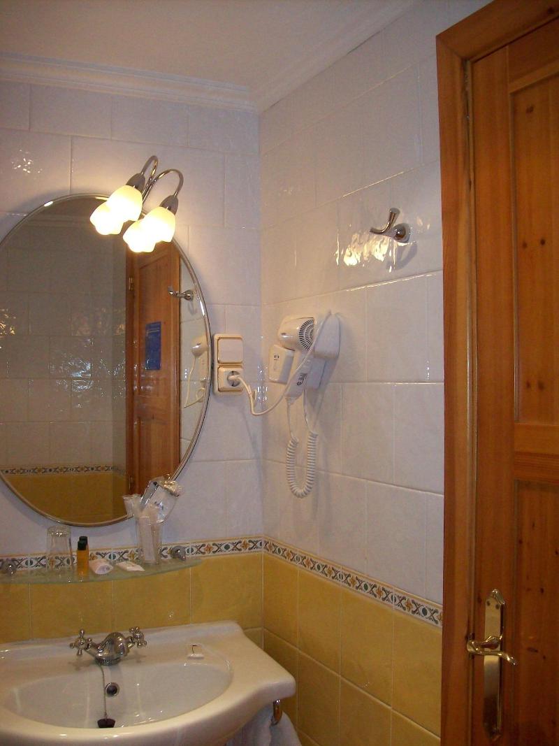Imagen de alojamiento Hostal Las Grullas Imagen de alojamiento Hostal Las Grullas