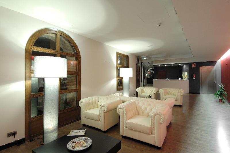 Imagen de alojamiento Hotel Cienbalcones Imagen de alojamiento Hotel Cienbalcones
