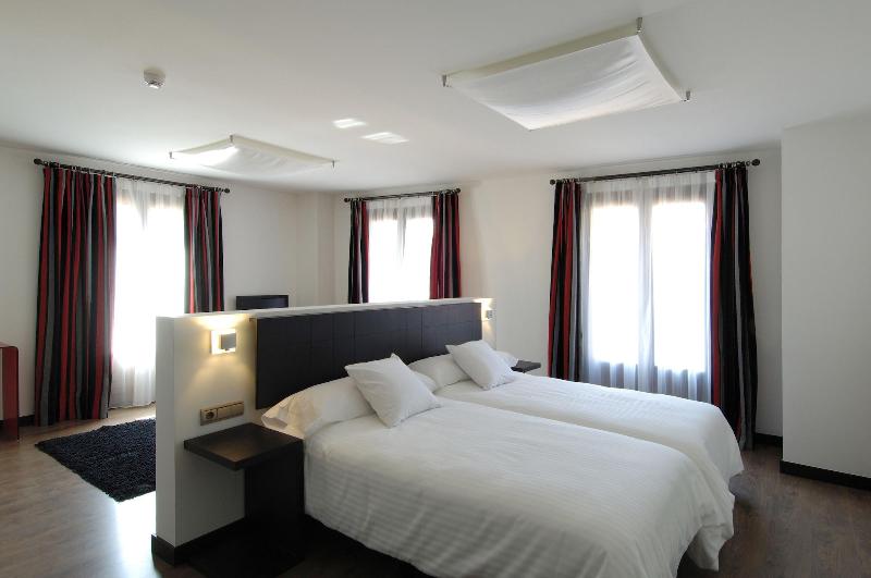 Imagen de alojamiento Hotel Cienbalcones Imagen de alojamiento Hotel Cienbalcones
