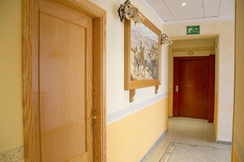 Imagen de alojamiento OYO Hotel Restaurante Mr Imagen de alojamiento OYO Hotel Restaurante Mr