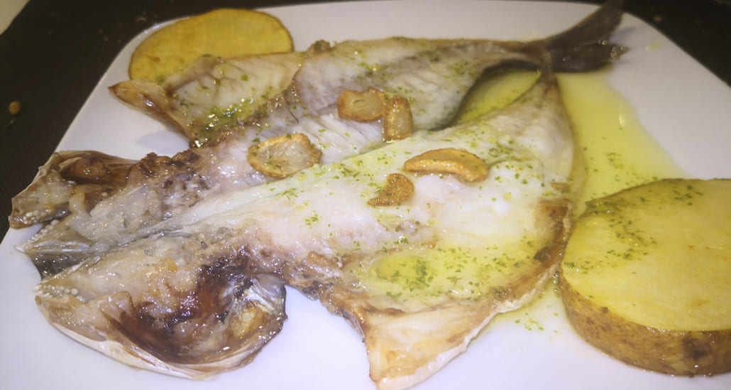 pescado-con-patatas-restaurante-a-pedir-de-boca-irun-gipuzkoa.jpg