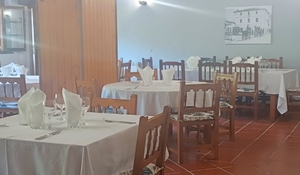 Restaurante sidrería de cocina navarra situado en la frontera con Francia y a 20 minutos de Roncesvalles.