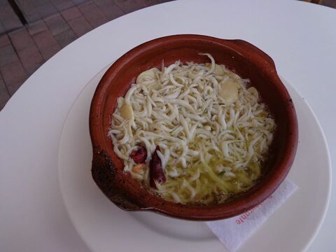 Cocina mediterránea en el mismo Puerto de Mazarrón, los mejores arroces con vistas a la playa.