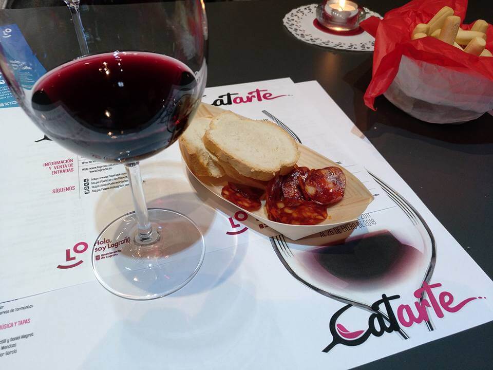 Disfruta y degusta el vino riojano en una prestigiosa bodega vinícola en Cenicero, La Rioja.           