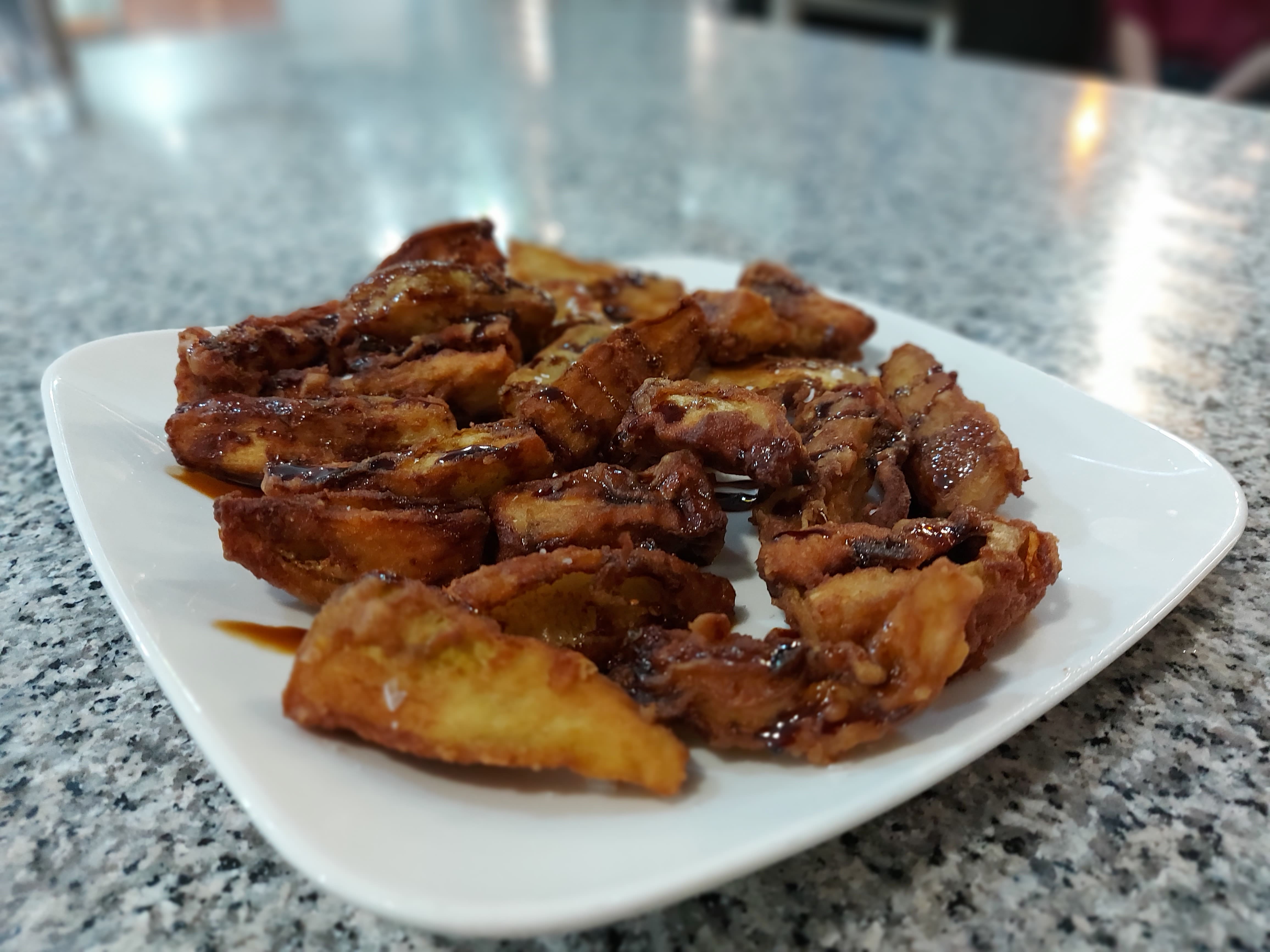 Restaurante en pleno centro de Lorca en el casco antiguo, con una cocina Lorquina casera y tradicional.