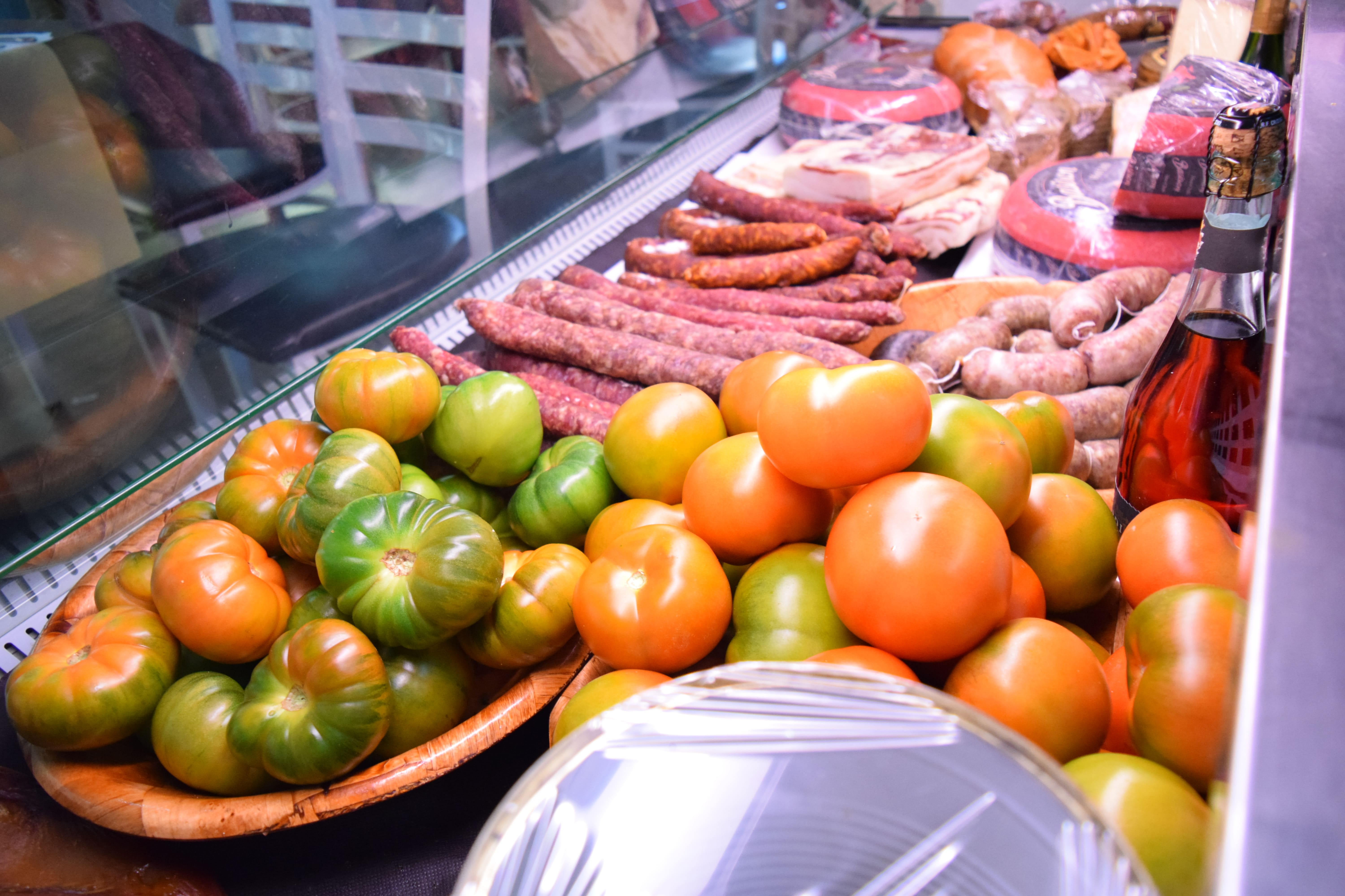 Restaurante en pleno centro de Lorca en el casco antiguo, con una cocina Lorquina casera y tradicional.