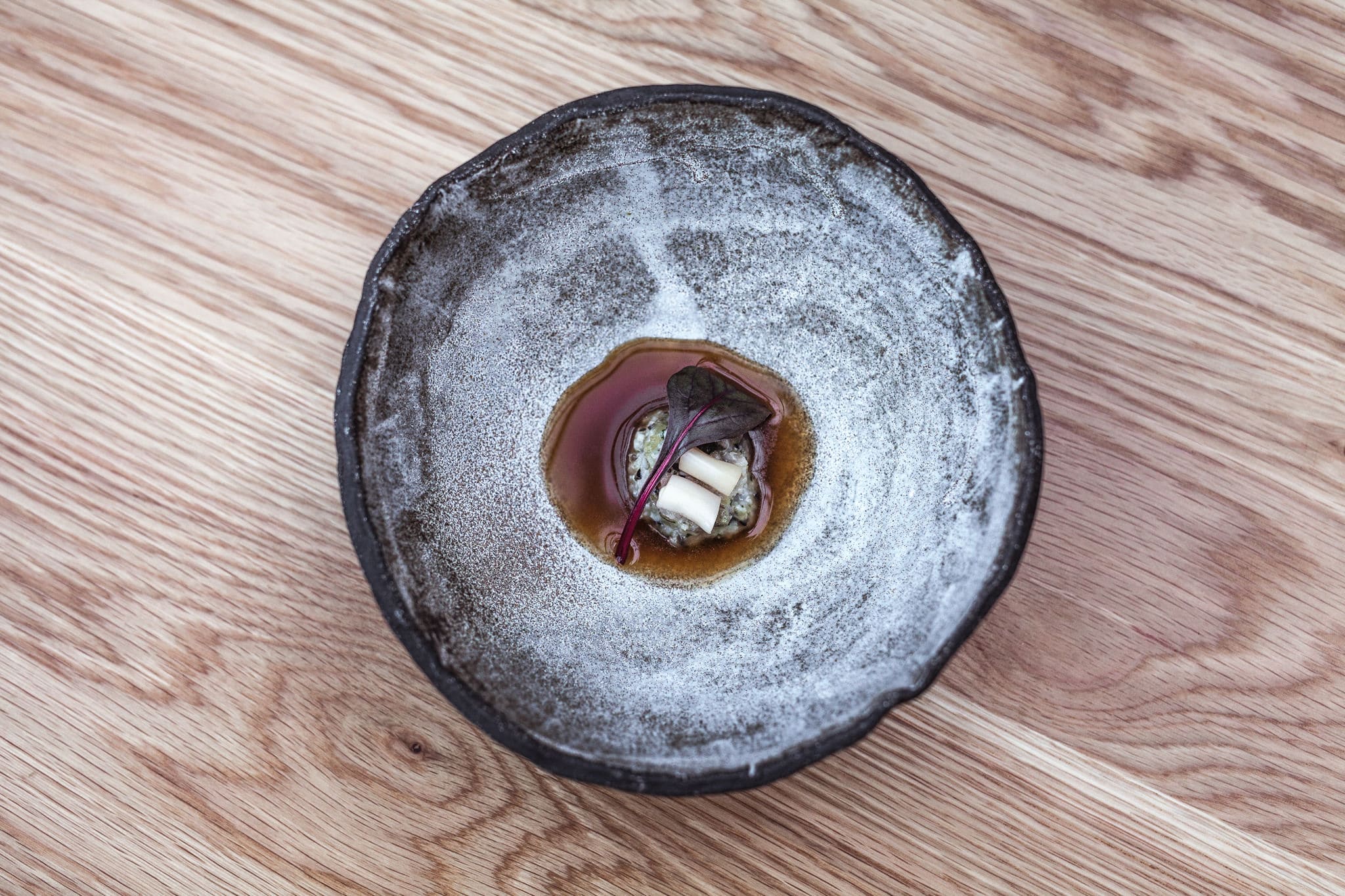 Estrella michelín de comida gallega contemporánea, en Poio, a menos de 10 minutos en coche de Pontevedra.
