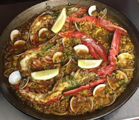 catalonia-restaurante-barcelona-paella-marisco-gambas-mejillon-comida.jpg