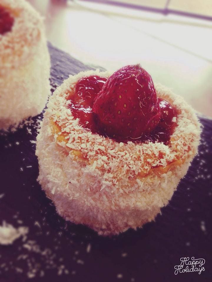 Desayunos variados en local moderno y agradable donde poder disfrutarlos en su terraza ideal para ir en pareja o con amigos.