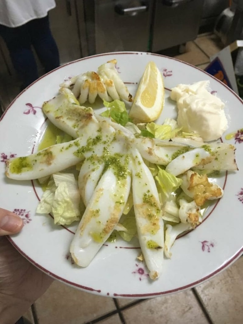 chipiron-pescado-marisco-limon-mayonesa-restaurante-el-frenazo-ossa-de-montiel-alabacete-castilla-mancha.jpg