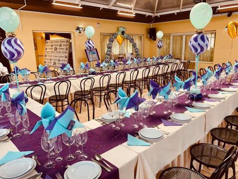 Restaurante ideal para grupos, celebraciones y eventos, con platos típicos canarios y carnes a la brasa espectaculares.