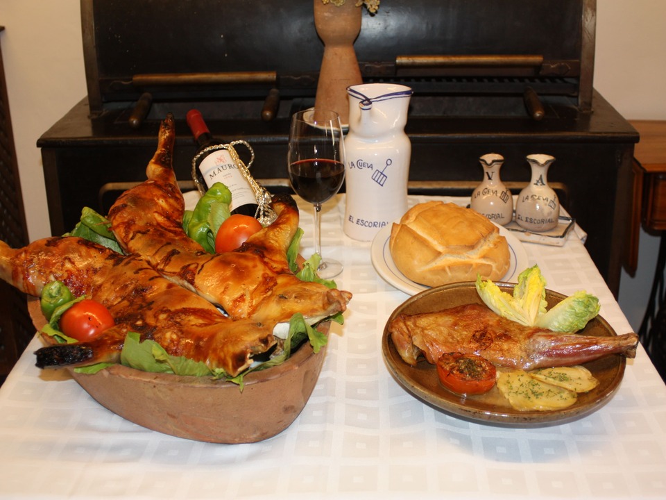 cordero-pan-el-meson-la-cueva-madrid.jpg