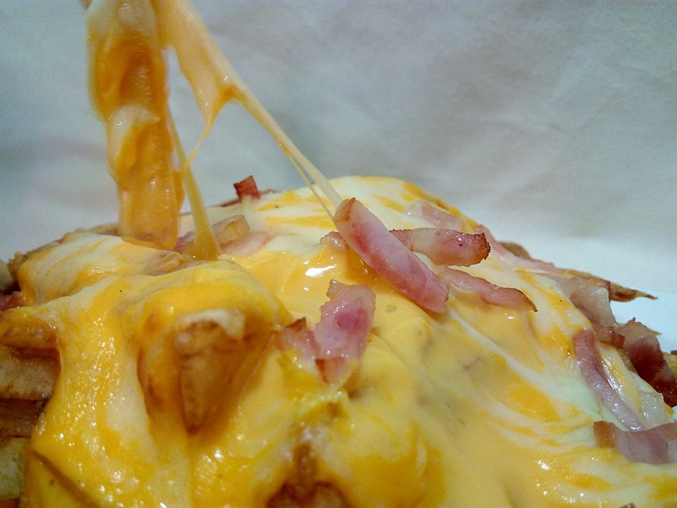 patatas-queso-bacon-el-bocata-de-la-abuela-barakaldo.jpg