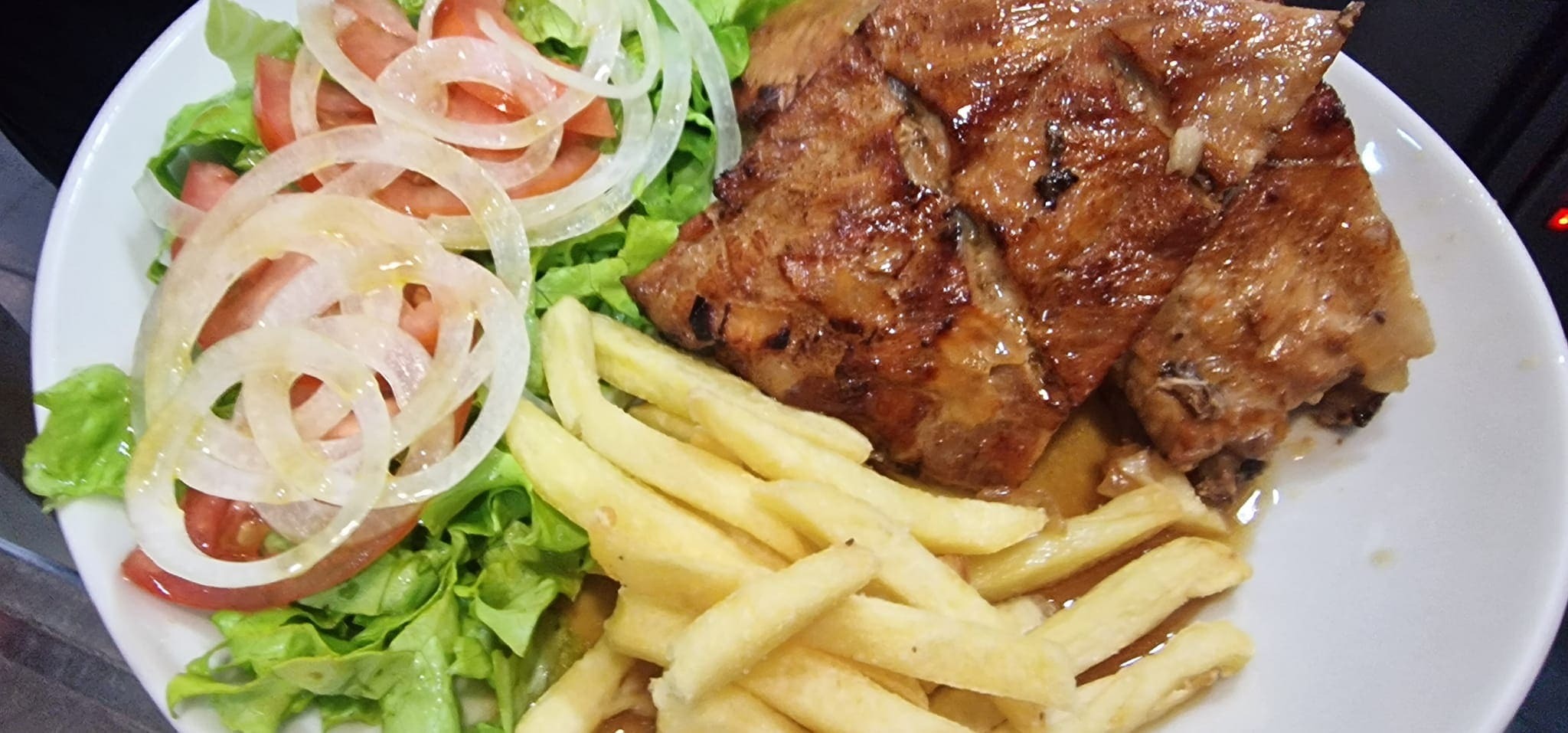 Comida casera tradicional en el centro de Gernika.