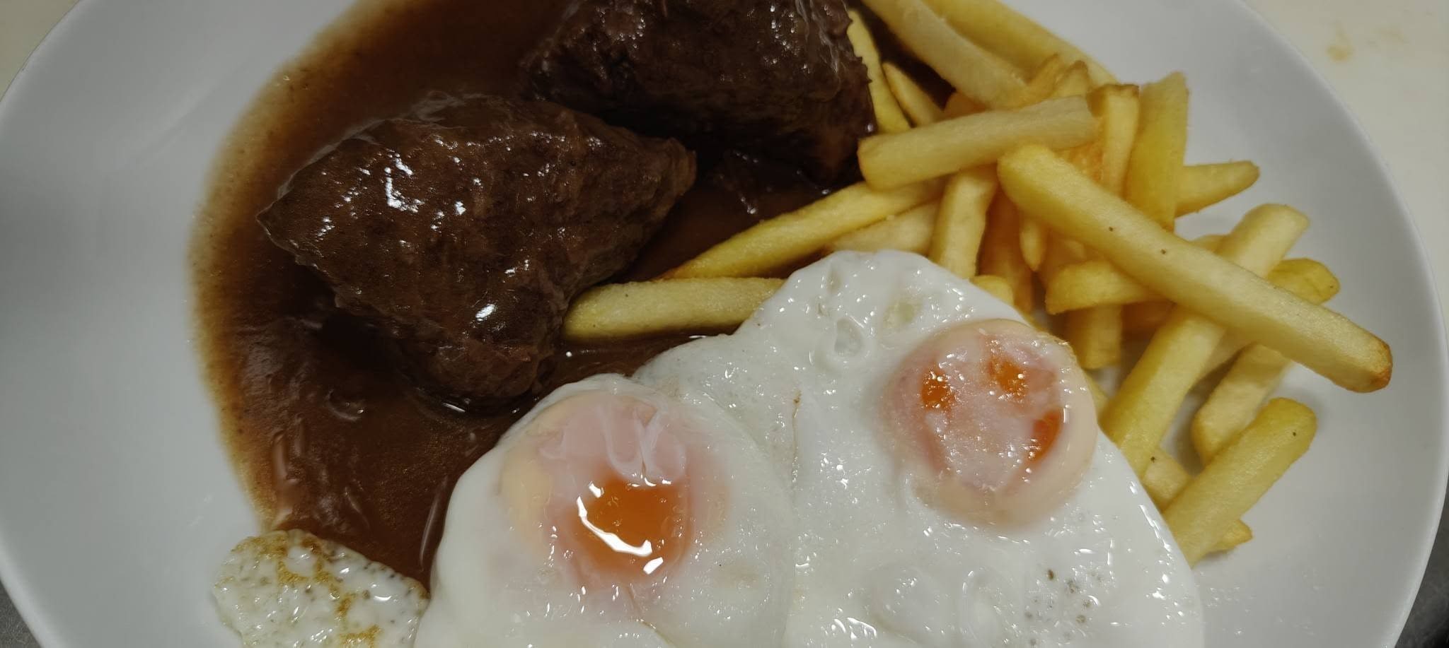 Comida casera tradicional en el centro de Gernika.