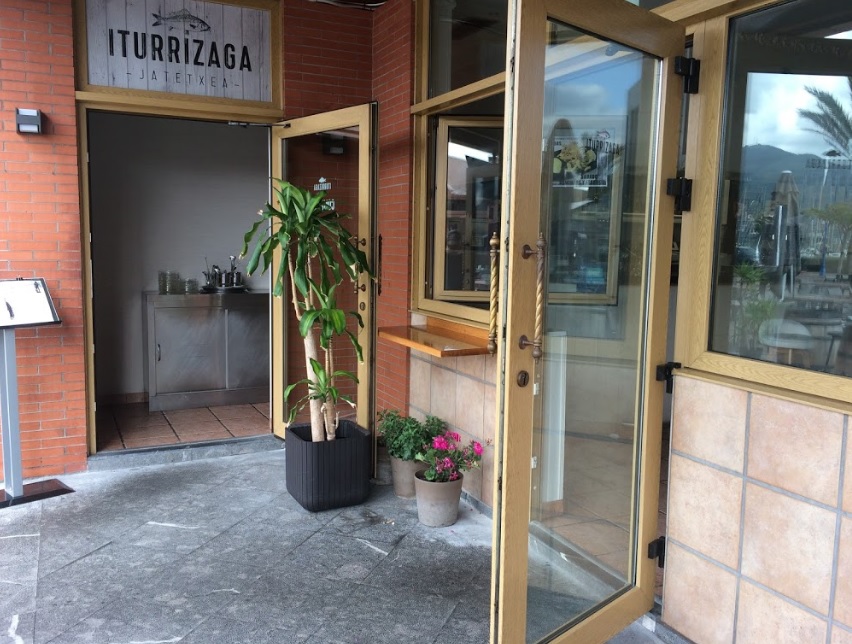 entrada-interior-restaurante-iturrizaga-getxo.jpg
