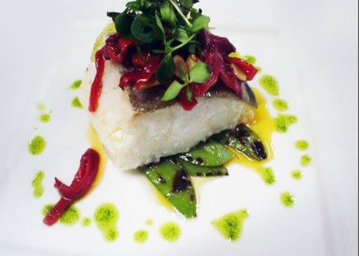 Restaurante de comida tradicional vasca situado en la periferia exterior del centro antiguo de Vitoria-Gasteiz.