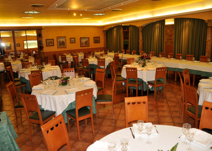 Restaurante de comida tradicional vasca situado en la periferia exterior del centro antiguo de Vitoria-Gasteiz.