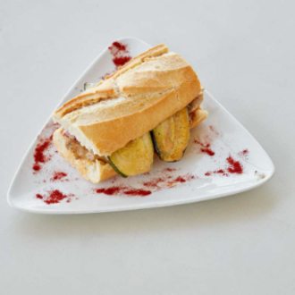Restaurante especializado en comida tradicional navarra cerca del centro de Pamplona del Hostal Izaga.