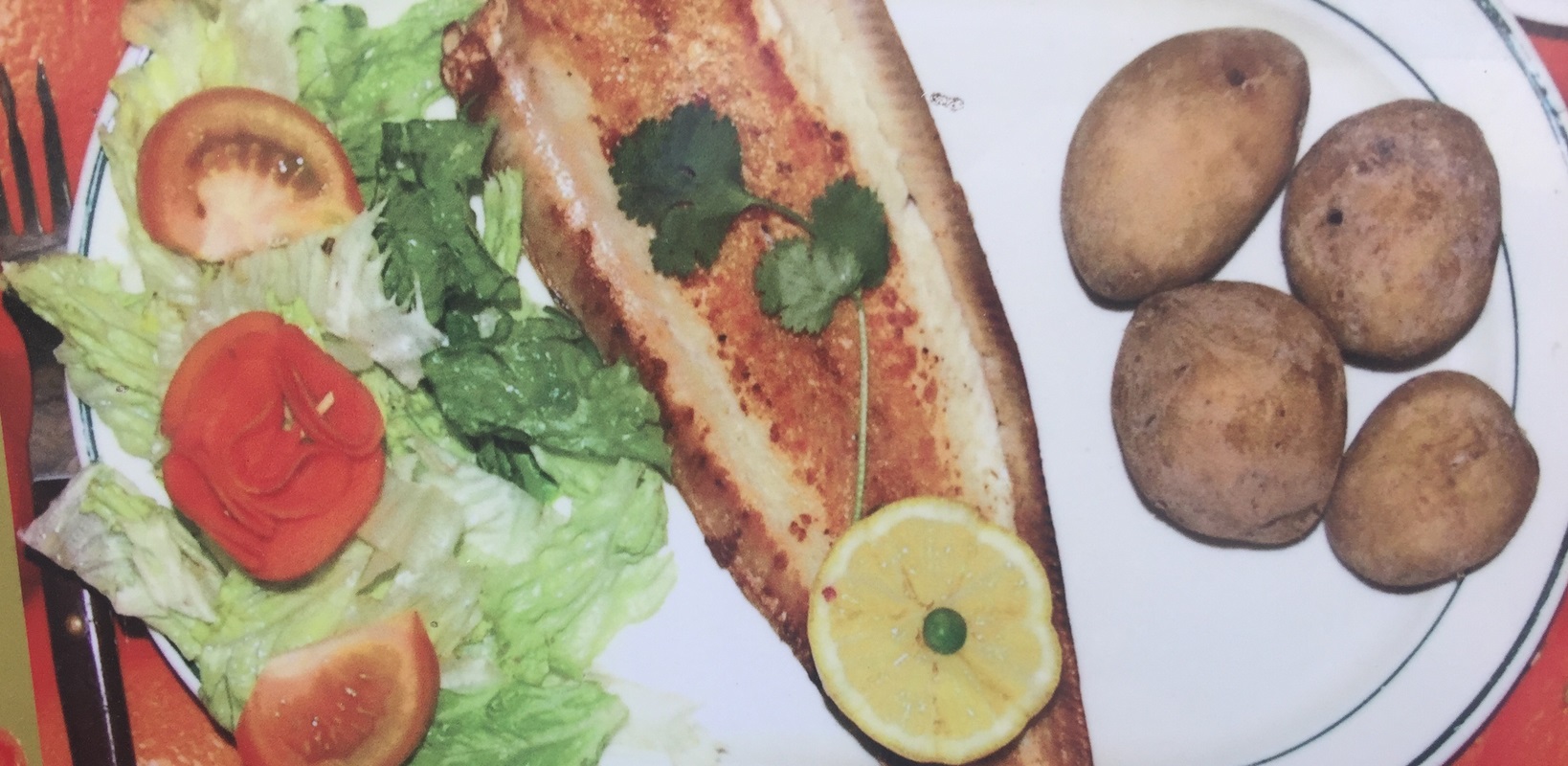 pescado-plancha-ensalada-patatas-plato-combinado-restaurante-la-bodeguita-los-gigantes-tenerife-canarias.jpg