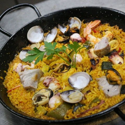 Cocina murciana de fusión en el centro de Cartagena, con las mejores carnes, pescados y mariscos de Cartagena y Galicia.   