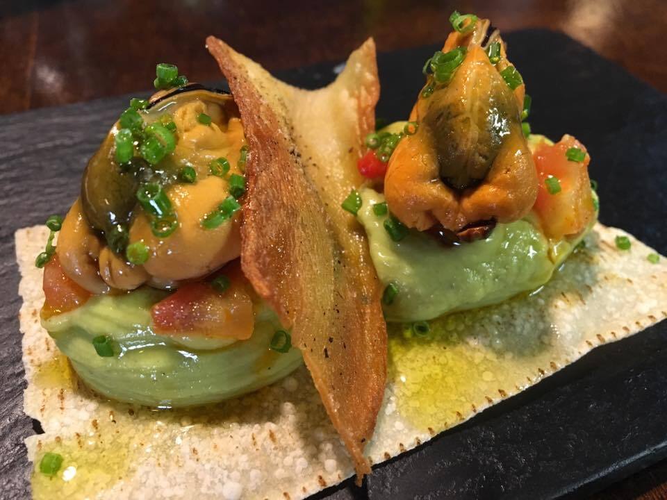 lata-berna-comida-nachos-restaurante-barcelona.jpg
