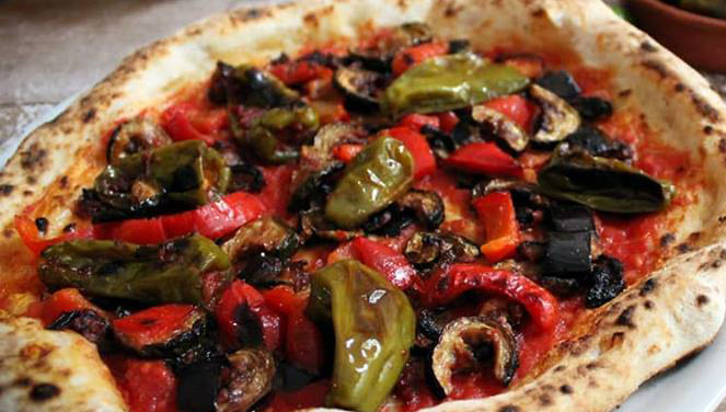 mama-pizza-aceitunas-barcelona-tomate-pizzeria-opti.jpg