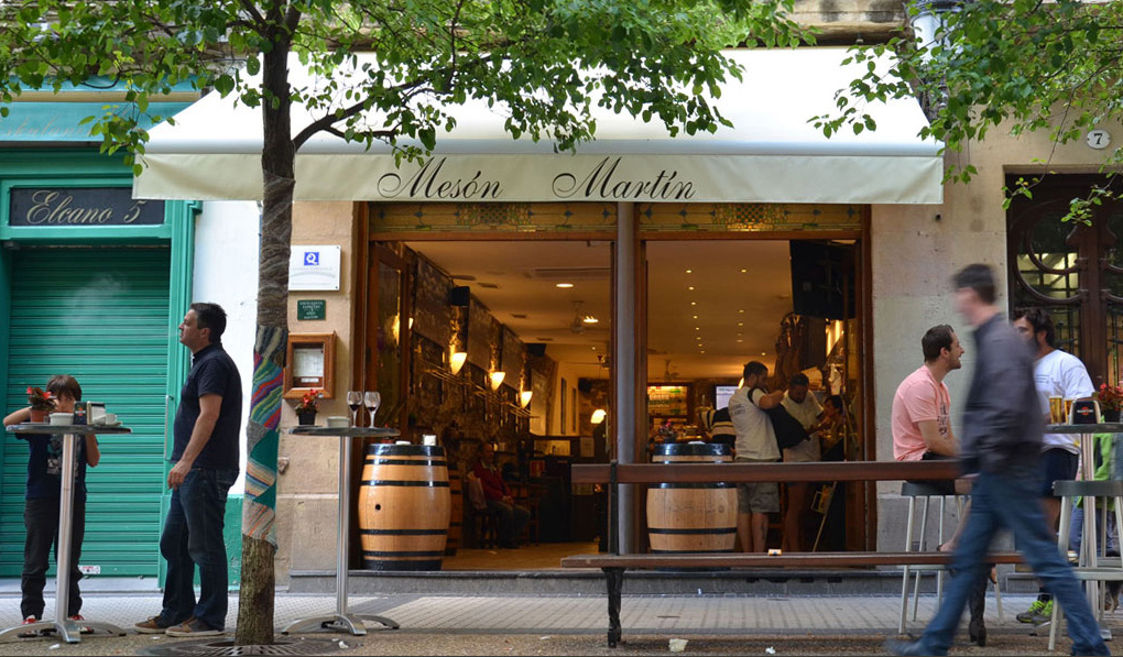 Calidad y productos frescos para disfrutar de la gastronomía tradicional junto al Boulevard en el centro de Donostia.    