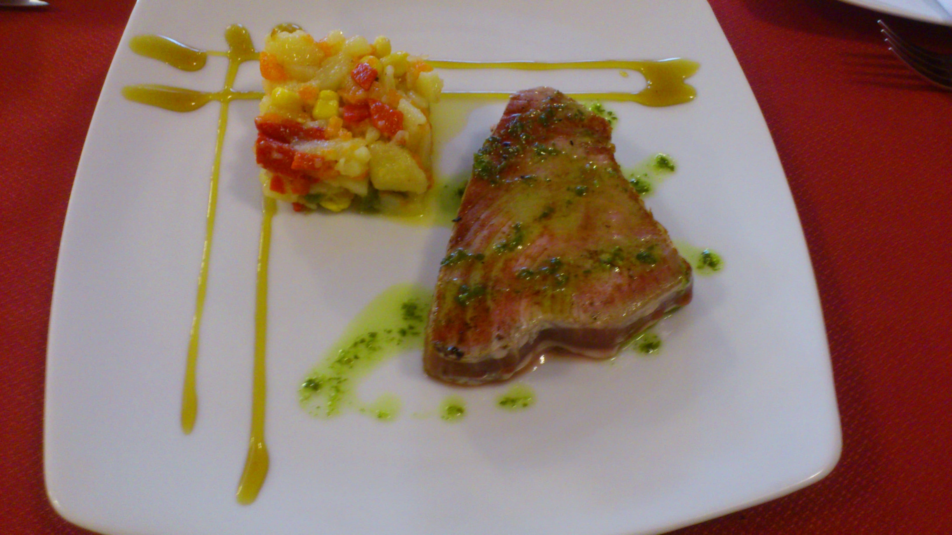 atun-rojo-a-la-plancha-restaurante-al-andalus-alcala-de-henares-madrid.jpg