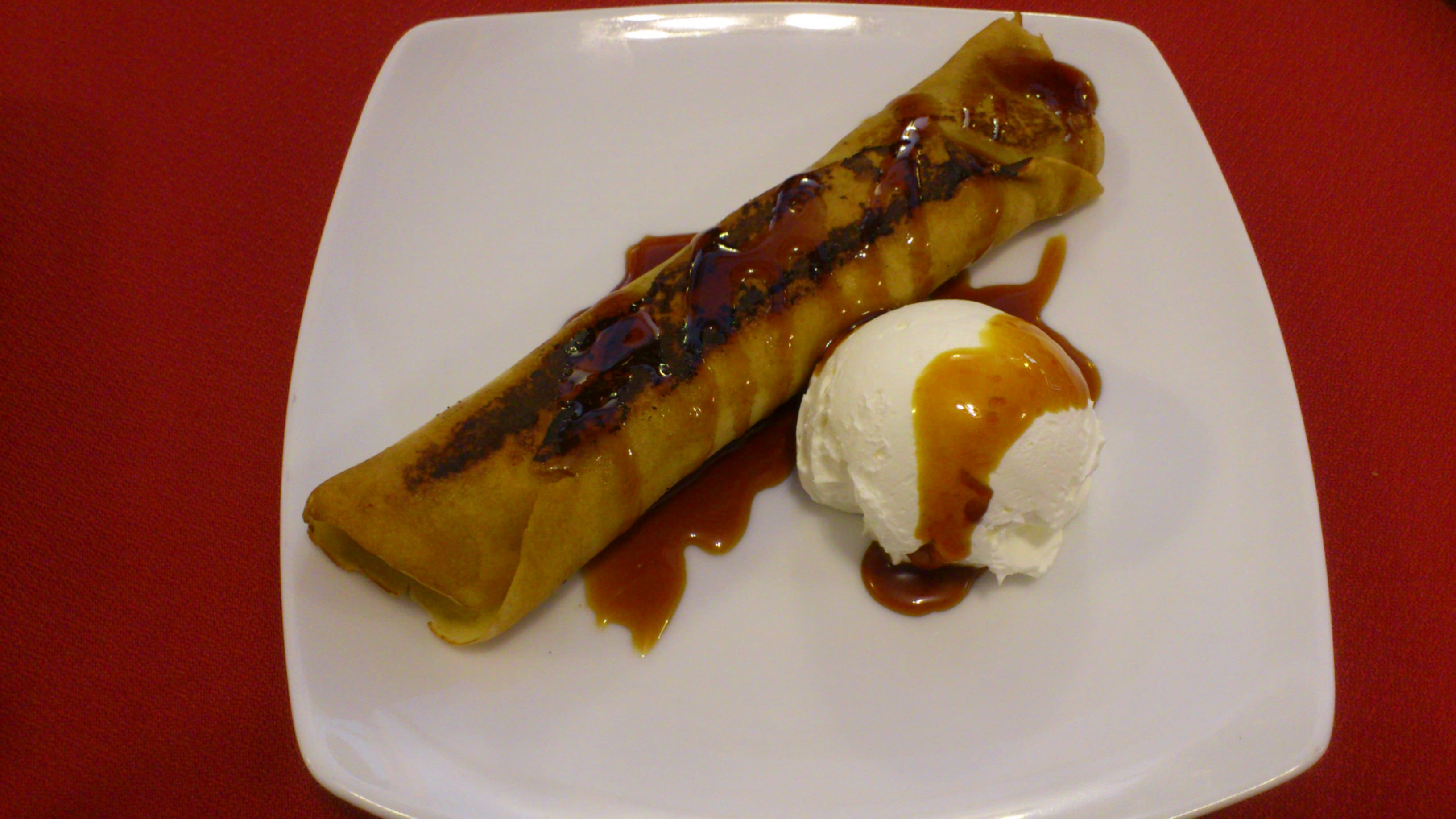 crepe-de-cafe-con-helado-de-vainilla-restaurante-al-andalus-alcala-de-henares-madrid.jpg