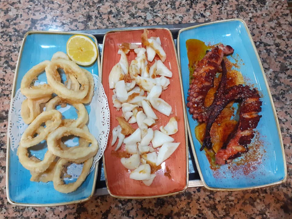 Bar-restaurante situado entre Zaragoza y Lleida a la altura de la salida de la autovía A2 y carretera N2 de Pina de Ebro perfecto para una parada en el camino.