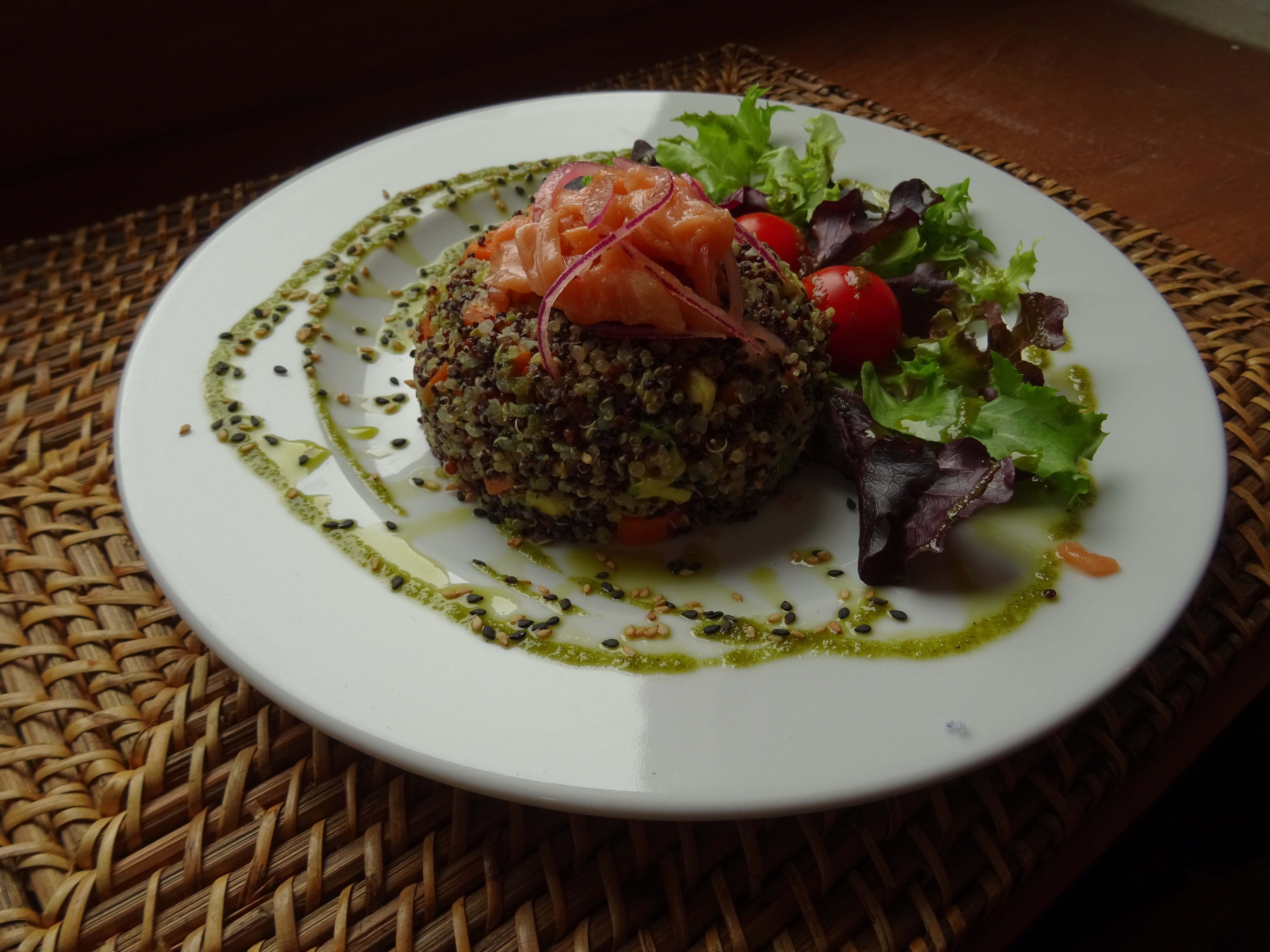 Restaurante para los amantes de los deportes de montaña en la Sierra Norte de Madrid a 10 minutos a pie del Embalse de Pinilla.