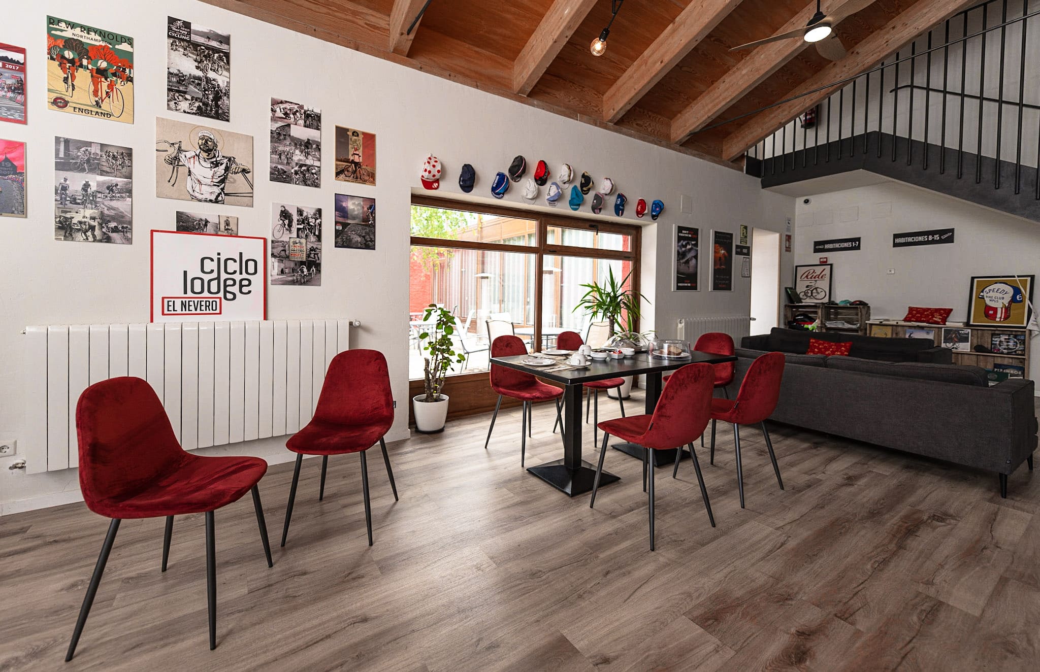 Restaurante para los amantes de los deportes de montaña en la Sierra Norte de Madrid a 10 minutos a pie del Embalse de Pinilla.