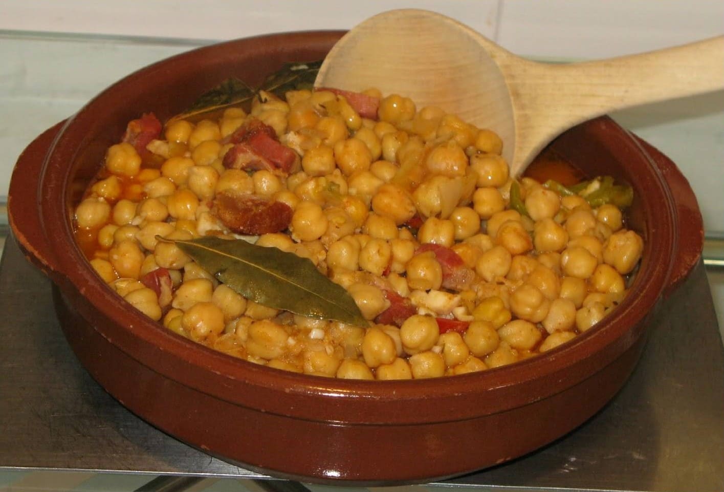 Restaurante rústico y campestre en la carretera de subida al Teide, con una cocina canaria tradicional.