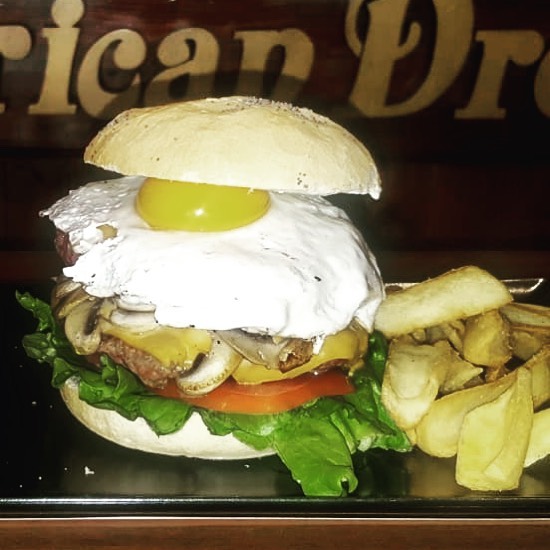 menu-hamburguesa-patatas-restaurante-the-american-dream-collado-villalba-madrid.jpg